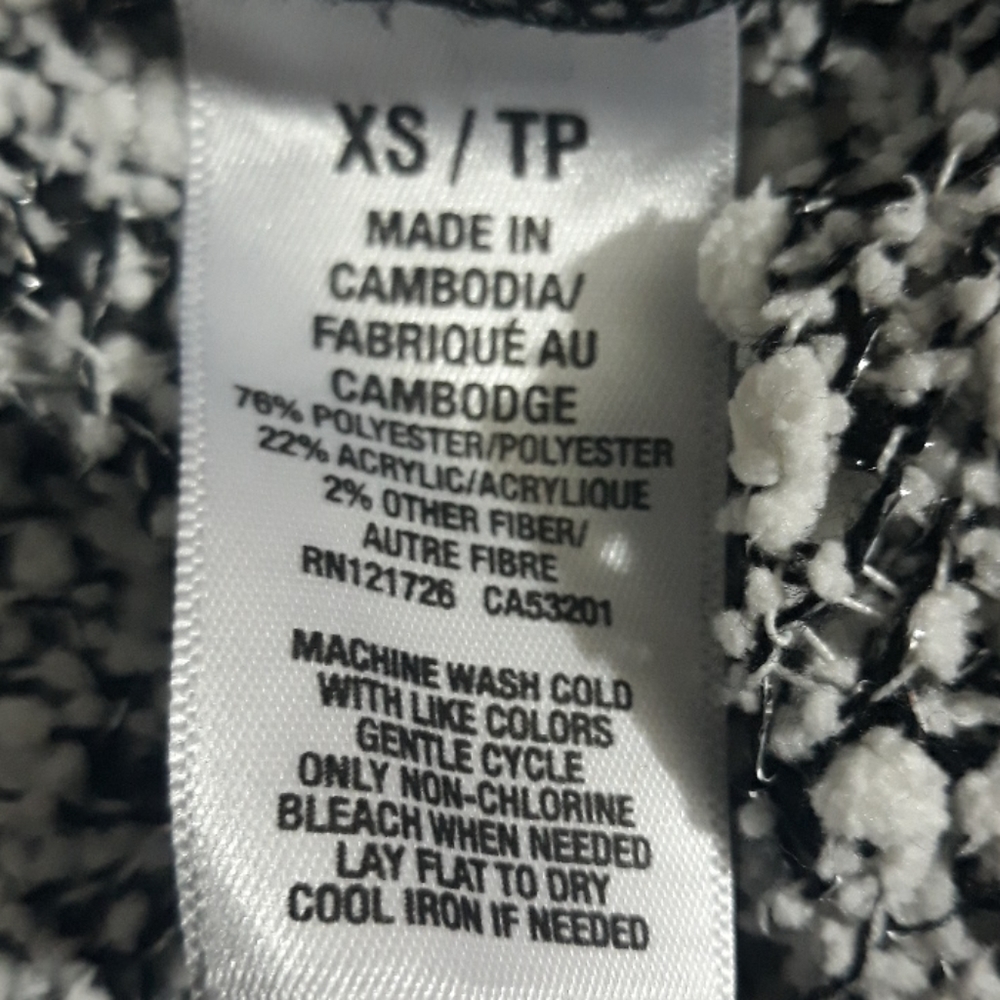 💞💞Aeropostale lightweight sweater 3/$20 - Picture 9 of 9